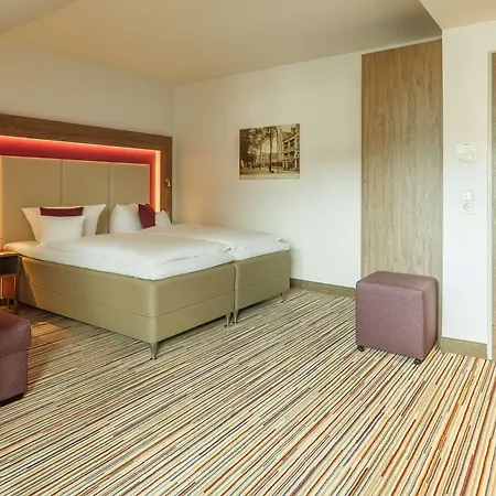 Western Stadtquartier Otel 4*