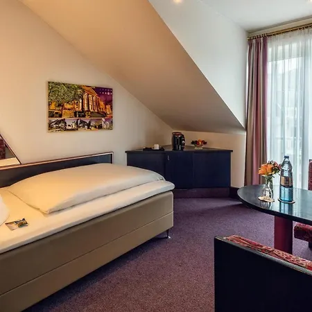 Western Stadtquartier ホテル 4*